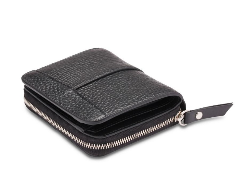 Bosca Italia 4" Billfold Wallet with Zip Black | QAUWA29057